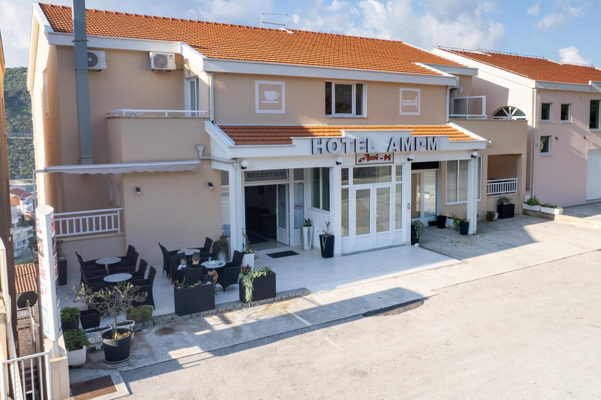 Hotel Ami - M 内乌姆 外观 照片